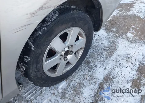 2010 Toyota Sienna Le from USA, damaged, VIN 5TDKK4CC3AS292337